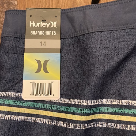 New with tags boys Hurley board shorts - Picture 3 of 3